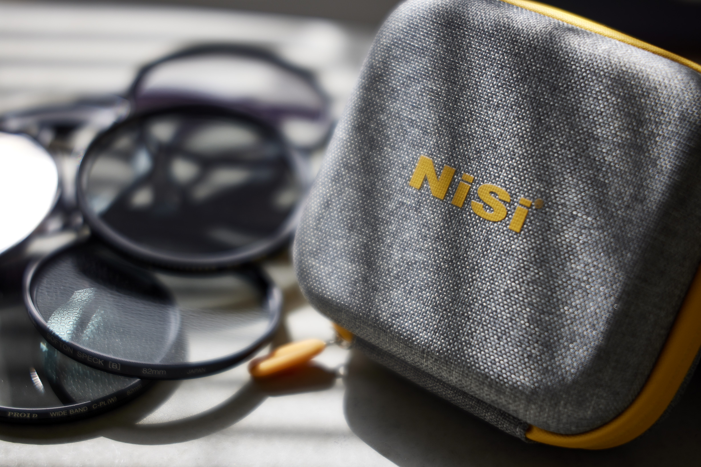 NiSi 円形フィルターケース CADDY ＆ MindShiftGEAR フィルターネストミニ：レンズフィルターをコンパクトに持ち運ぶ