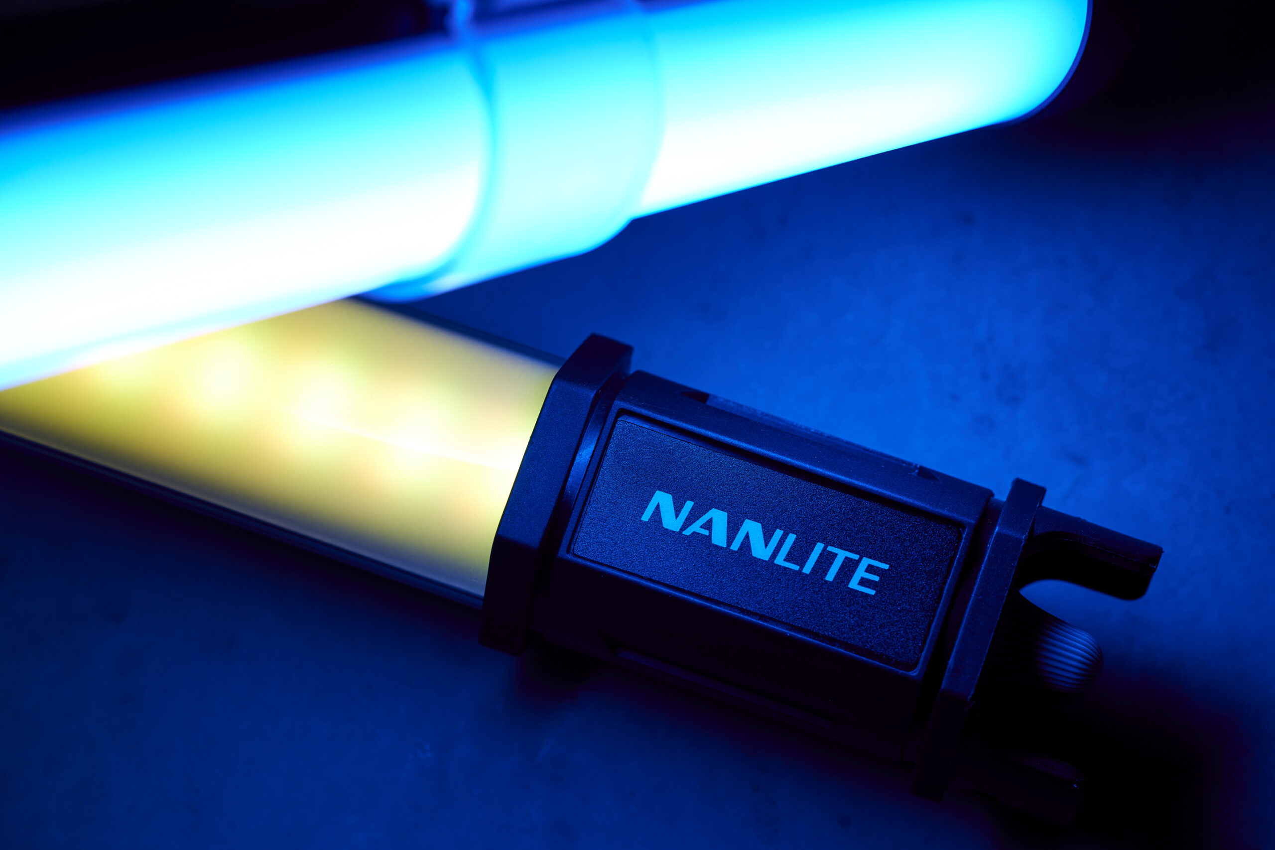 国内正規品NANLITE PavoTube 6C チューブ型撮影用ライト RGBライト フルカラーライト チューブライト 色温度2700 - 2