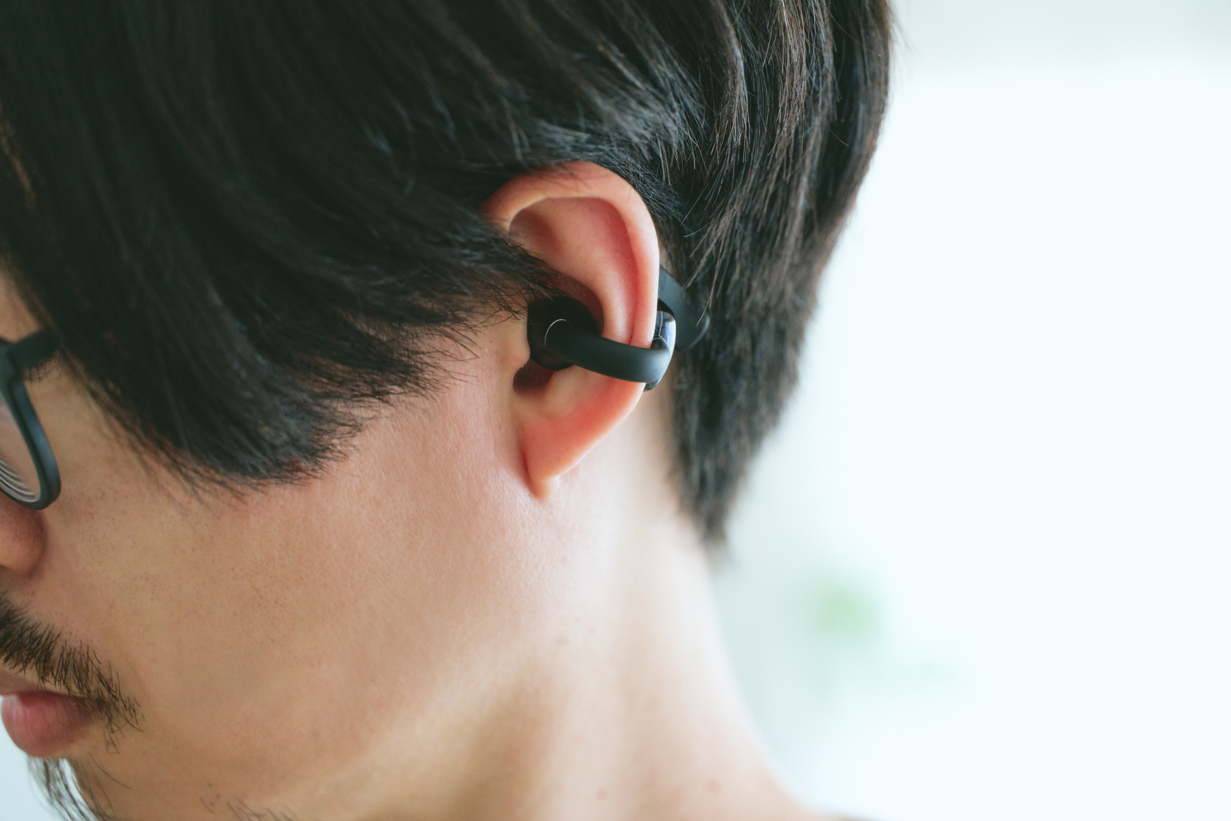 耳をふさがないって、こんなに快適：UGREEN HiTune S3レビュー【イヤーカフ型ワイヤレスイヤホン】