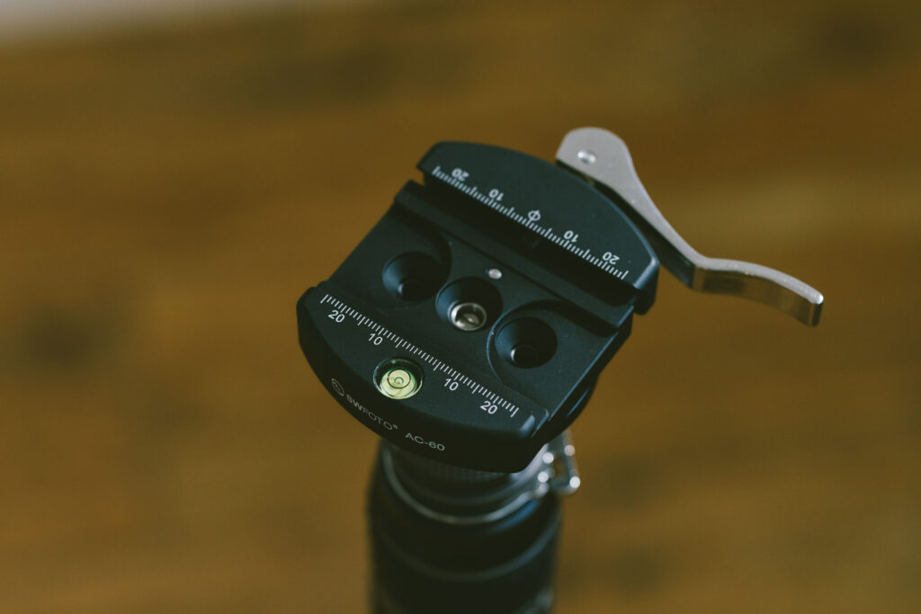 SWFOTO AC-60は低価格ながらしっかりとしたつくり